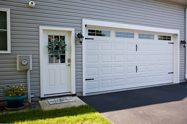 24/7 Emergency Garage Door Panel Replacement experts in Rio Vista, CA